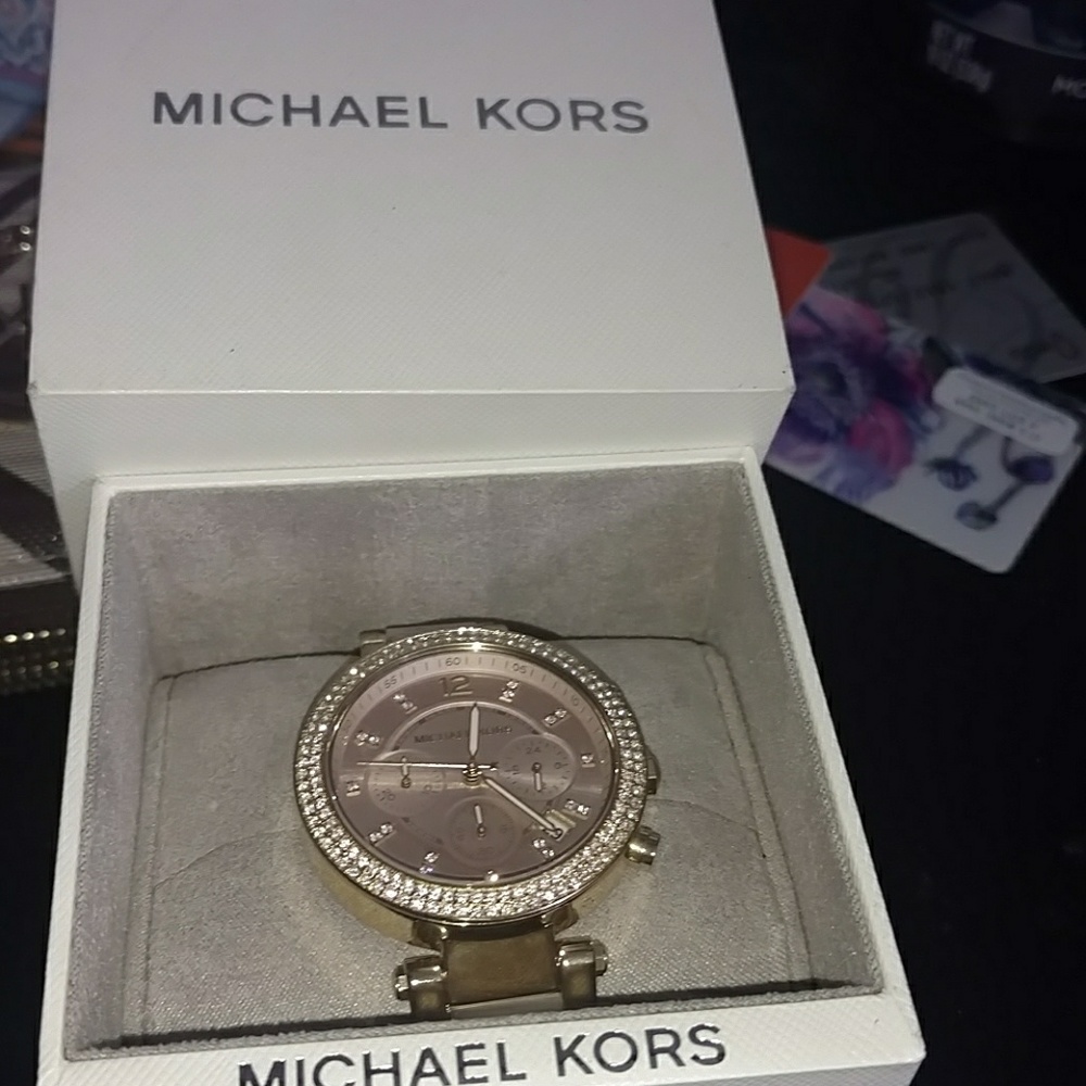 Michael kors rose gold watch